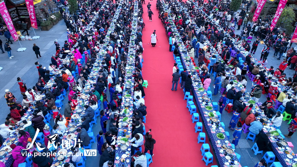 重慶：長桌宴喜慶開席【3】