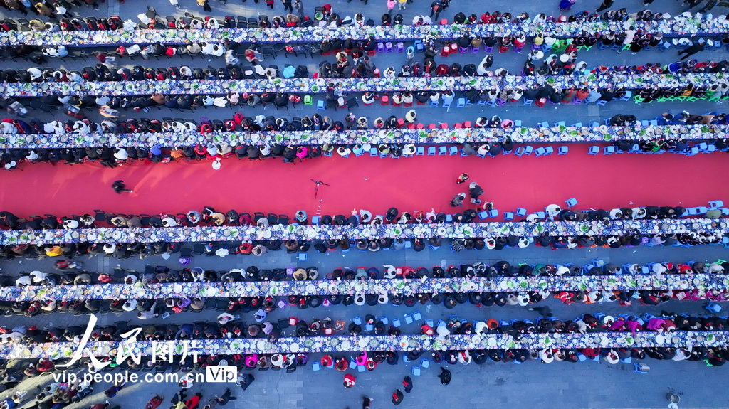 重慶：長桌宴喜慶開席【2】