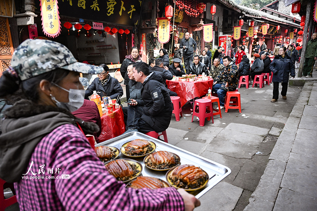 四川蓬安:千年古镇“团年宴”迎新春【3】