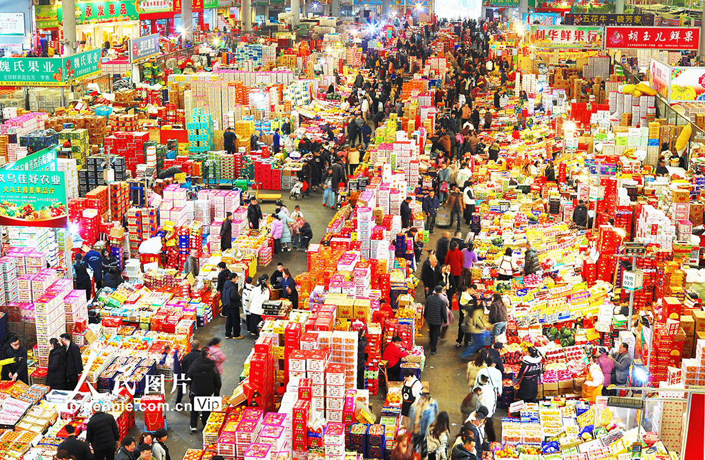 浙江义乌：节前果品市场物丰价稳购销两旺【2】