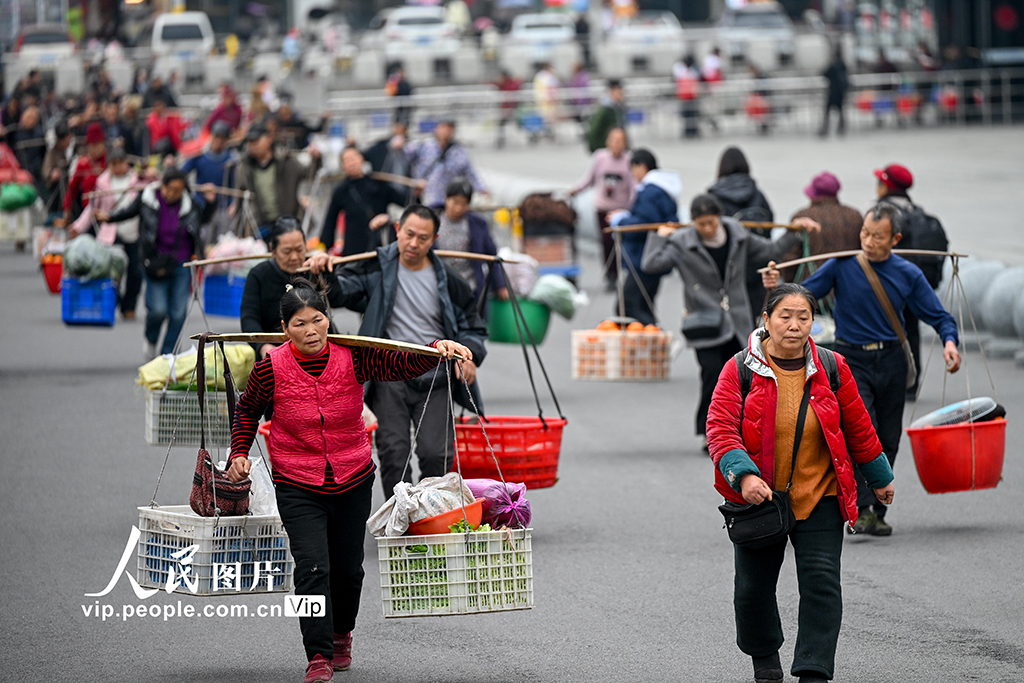贵州铜仁:烟火人间慢火车 温暖穿行湘黔渝【4】