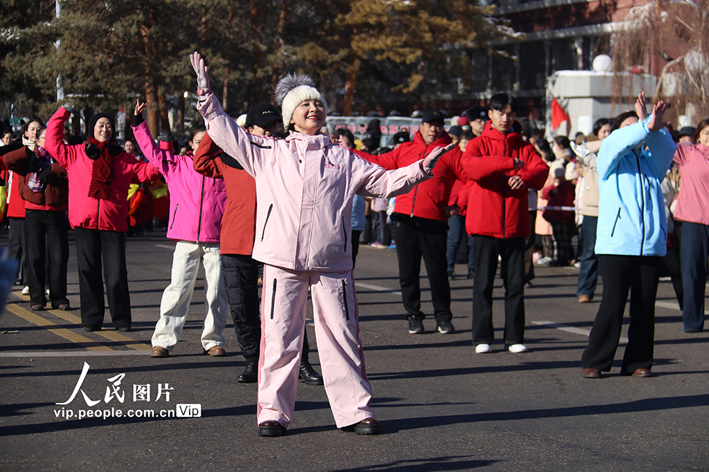 新疆阿勒泰：雪都社火鬧新春【4】