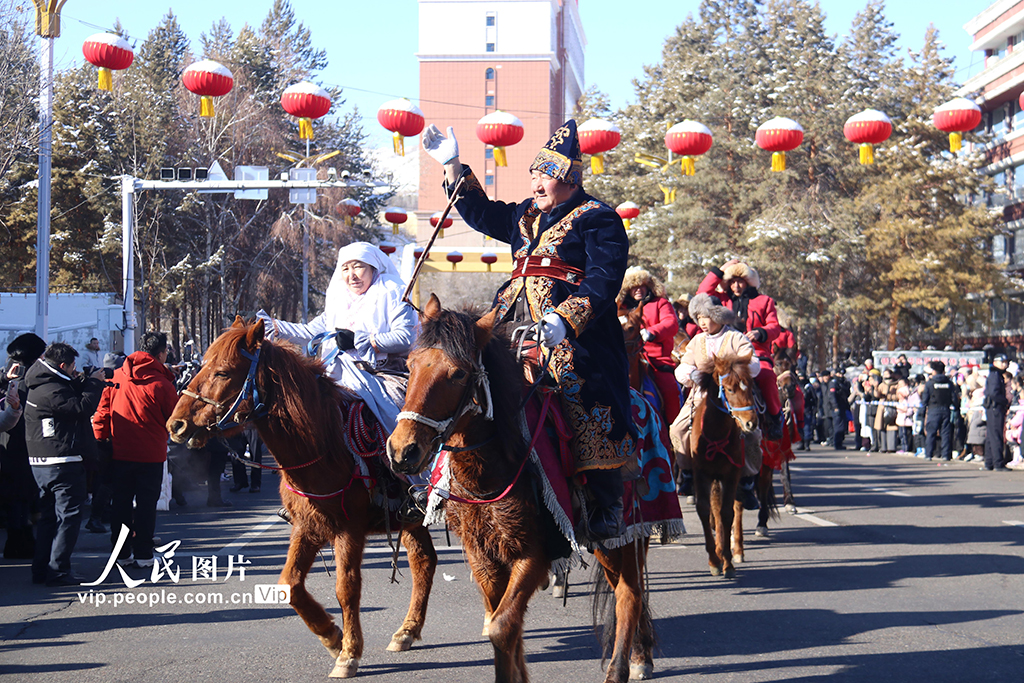 新疆阿勒泰：雪都社火鬧新春【5】