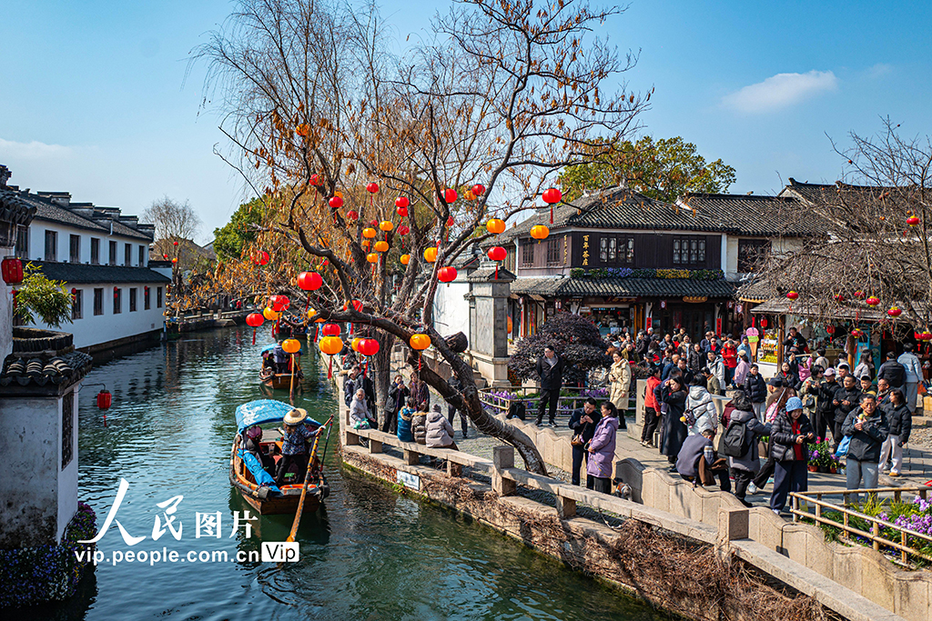 江蘇昆山:周庄古鎮游人如織 假日經濟持續升溫【5】
