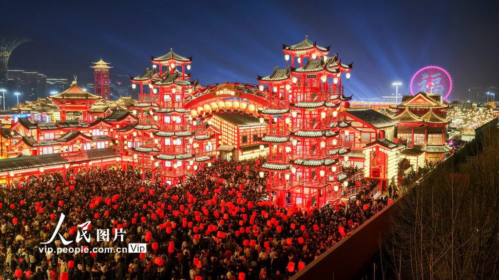 河北唐山：灯火璀璨耀老街 民俗欢腾迎八方客【8】