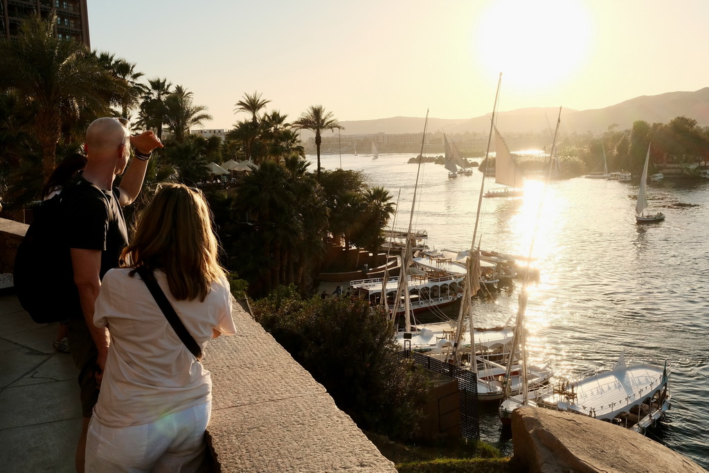 这是2月20日拍摄的埃及南部阿斯旺省一景。