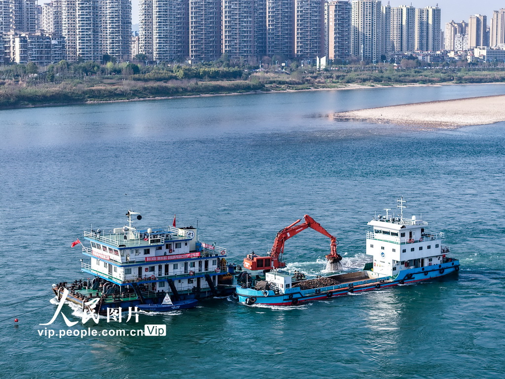 四川宜宾：长江航道养护疏浚工作稳步推进【3】