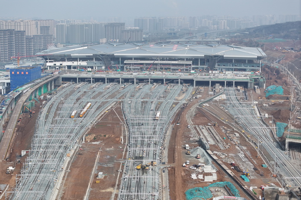 建设中的西安东站(2月26日摄,无人机照片)。