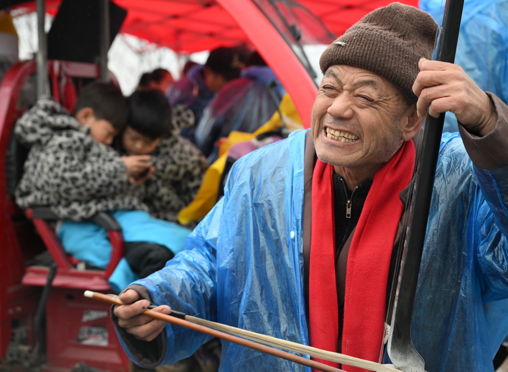 3月1日,藝人在書會上表演。新華社記者 李嘉南 攝