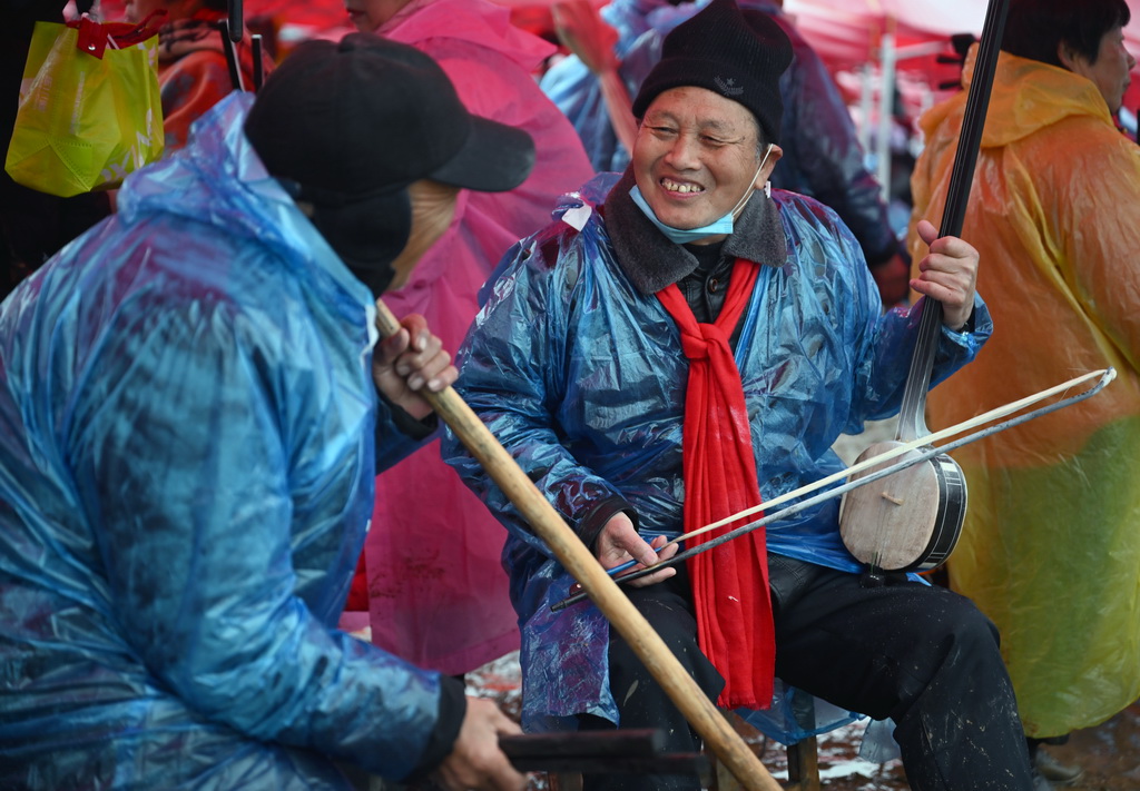 3月1日，藝人在書會上表演。新華社記者 李嘉南 攝