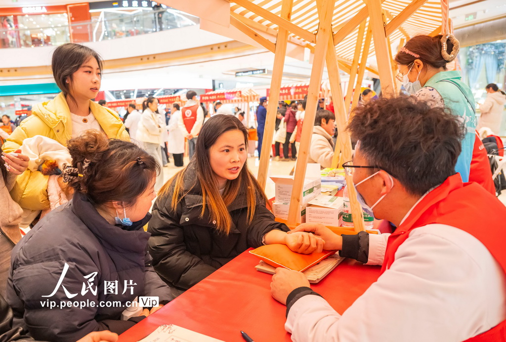 江苏宿迁:学雷锋志愿服务市集暖人心【6】