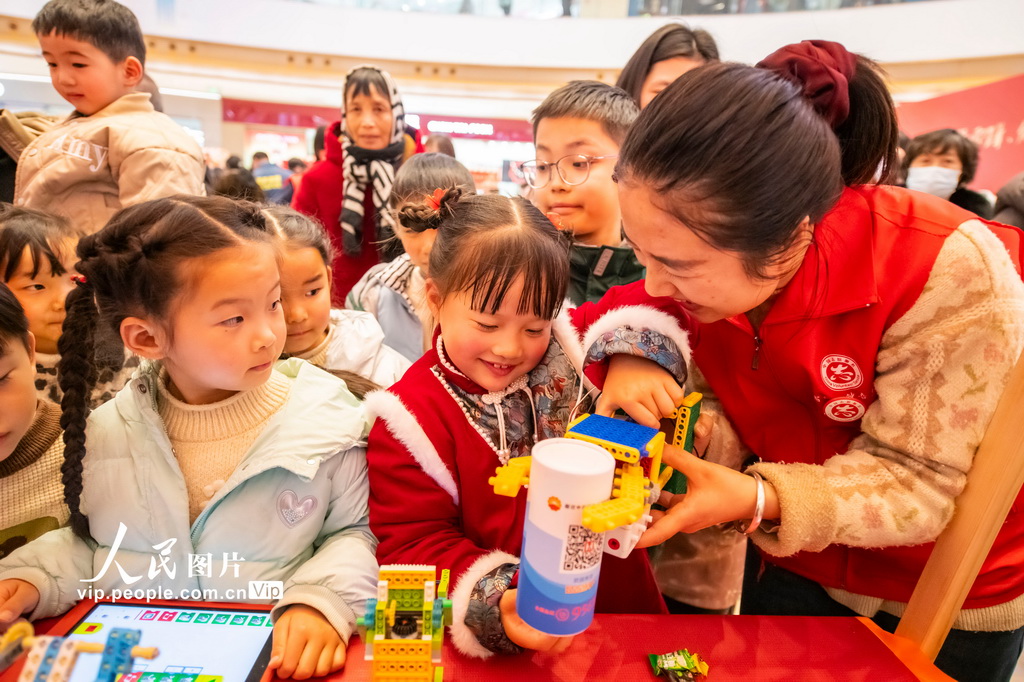 江苏宿迁:学雷锋志愿服务市集暖人心【7】