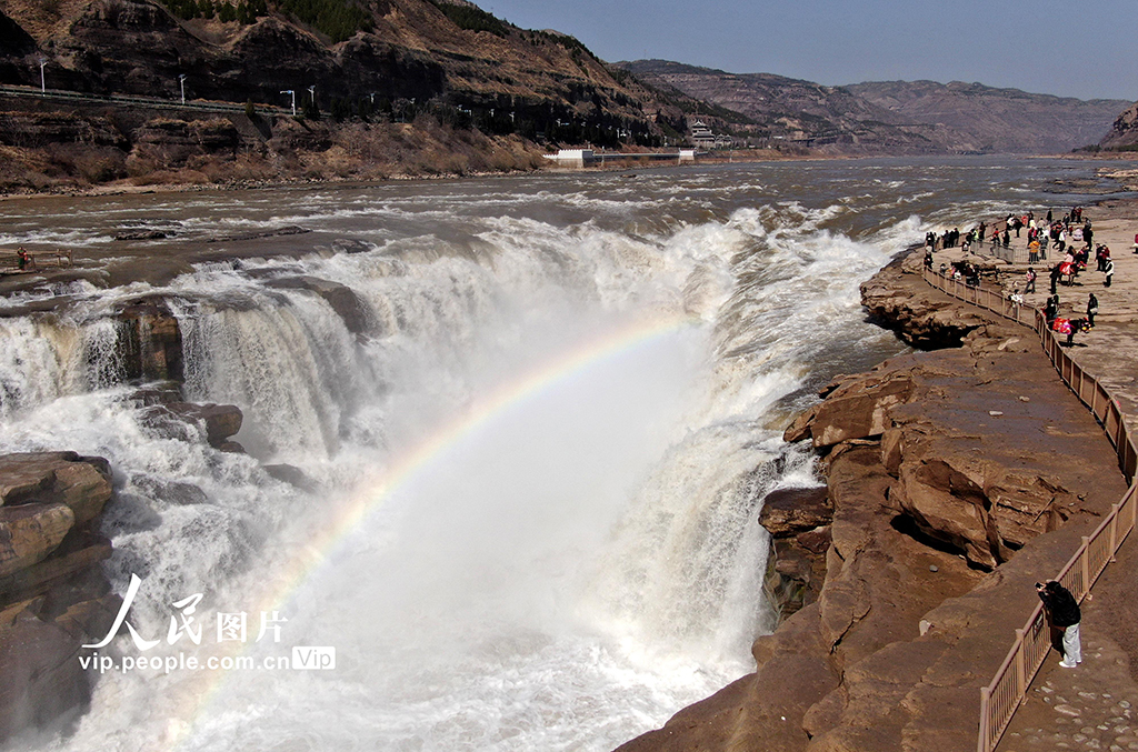 山西吉县:黄河壶口瀑布气势磅礴【5】