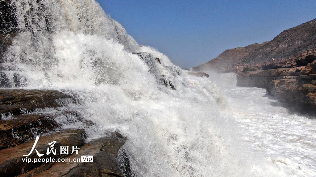 山西吉县:黄河壶口瀑布气势磅礴【3】