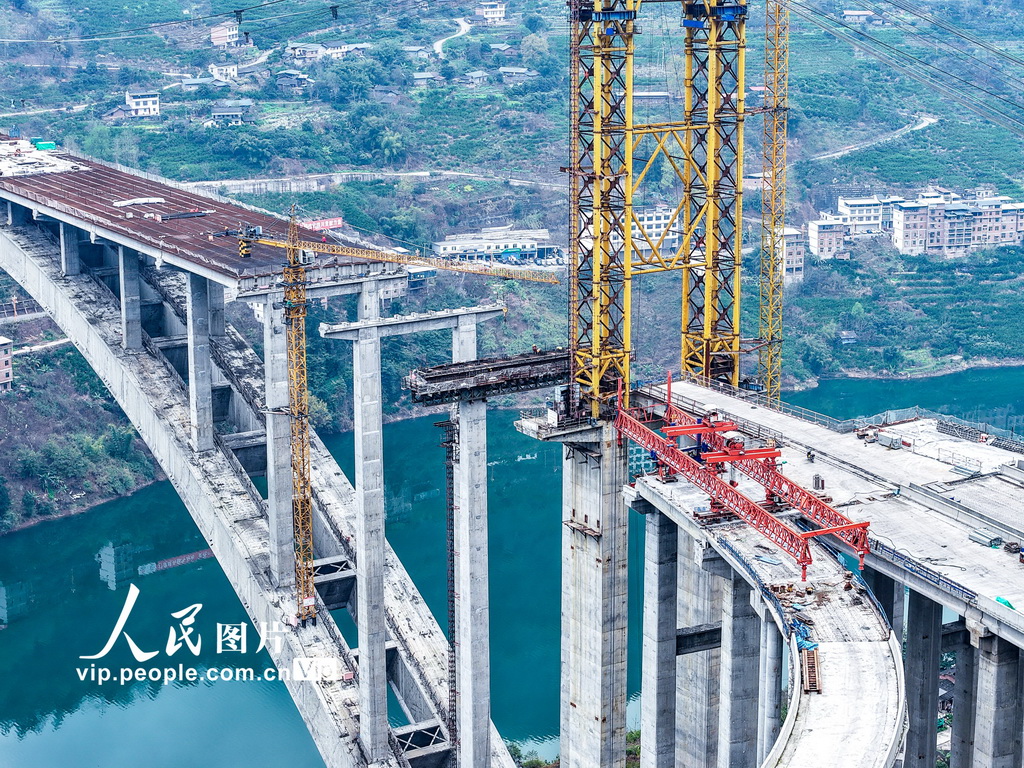 四川屏山：宜攀高速西寧河特大橋建設正酣【4】