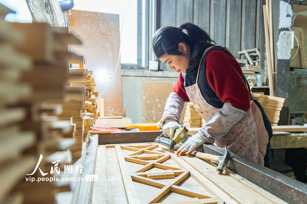 福建鬆溪：竹制品企業生產忙【2】