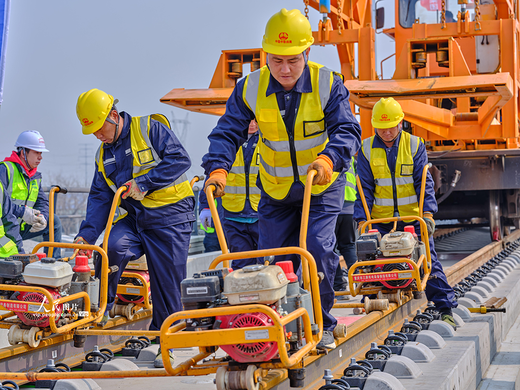 山東濱州:濟濱高鐵正式進入鋪軌施工階段【2】