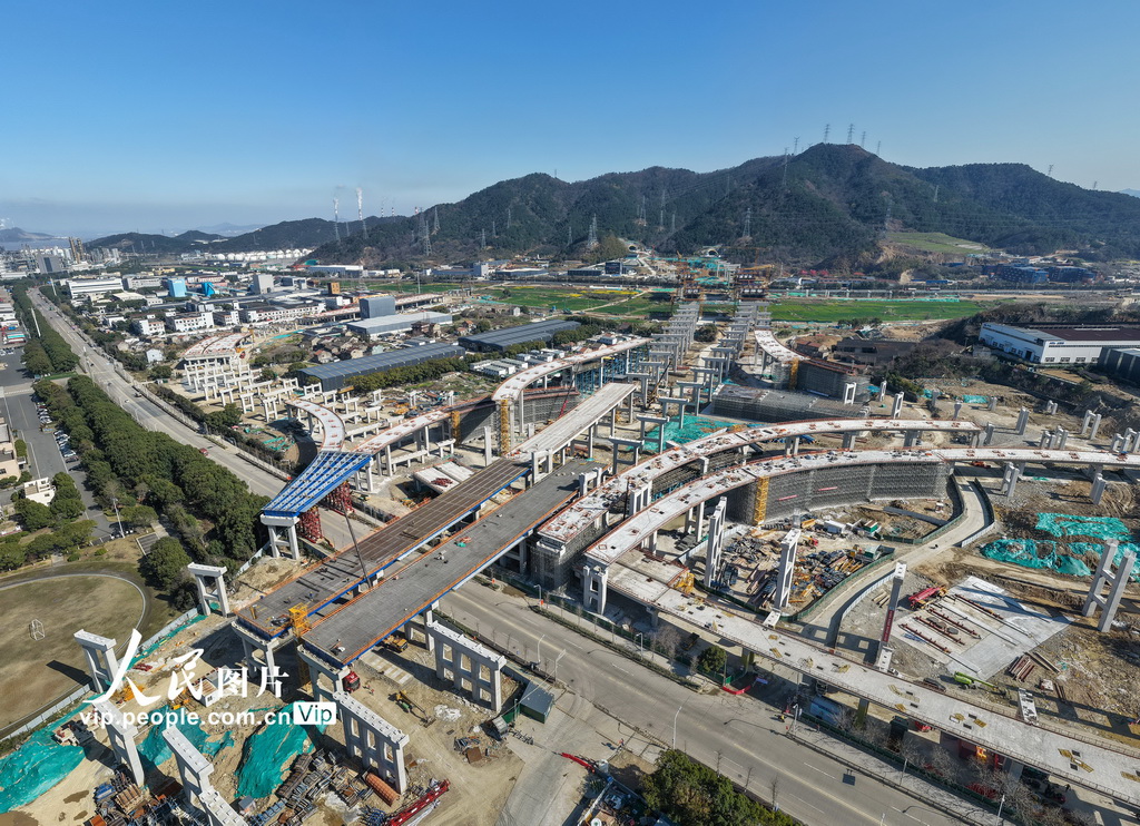 浙江宁波：杭甬复线宁波三期戚家山互通加速推进