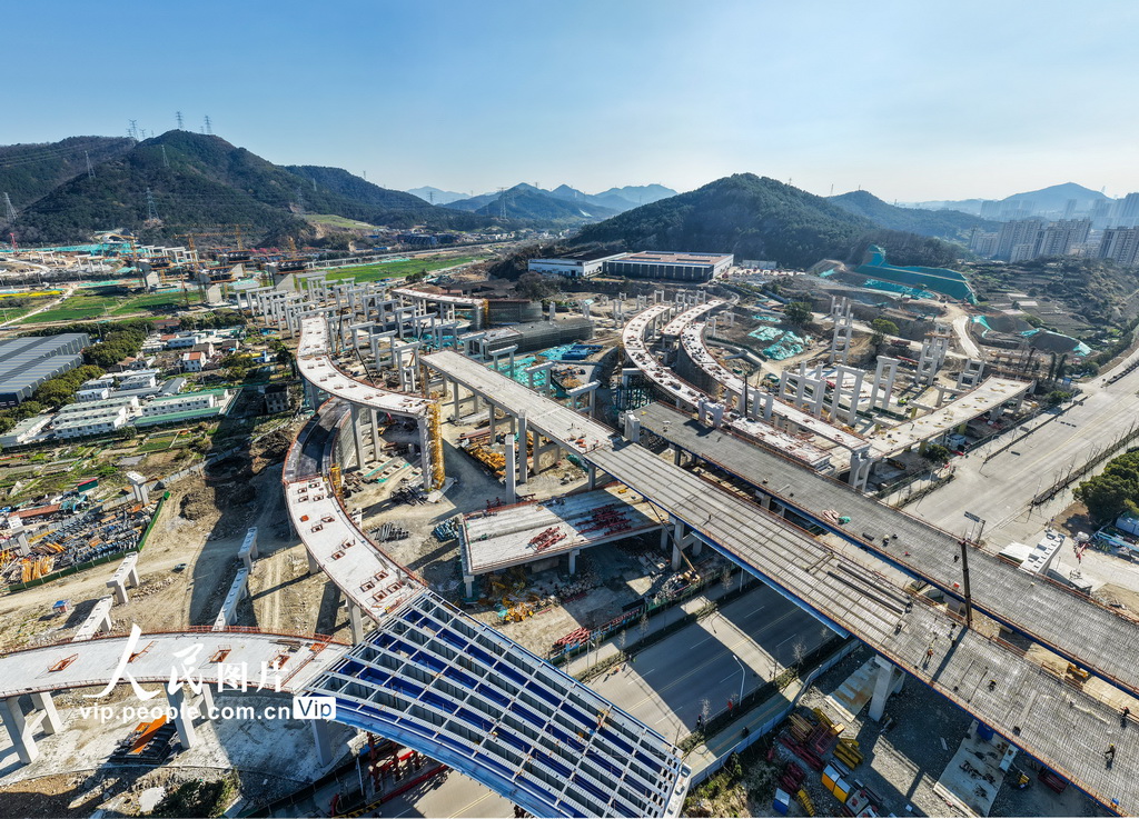 浙江宁波：杭甬复线宁波三期戚家山互通加速推进【2】