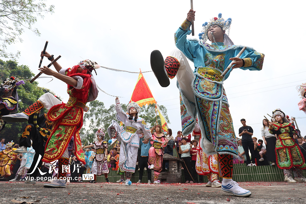 廣東鶴山：鄉村廟會展“非遺”【10】