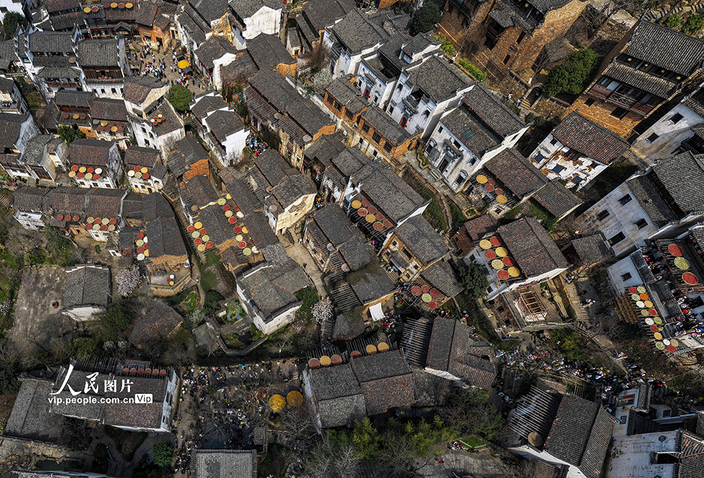 江西婺源:篁岭景区游人如织【2】