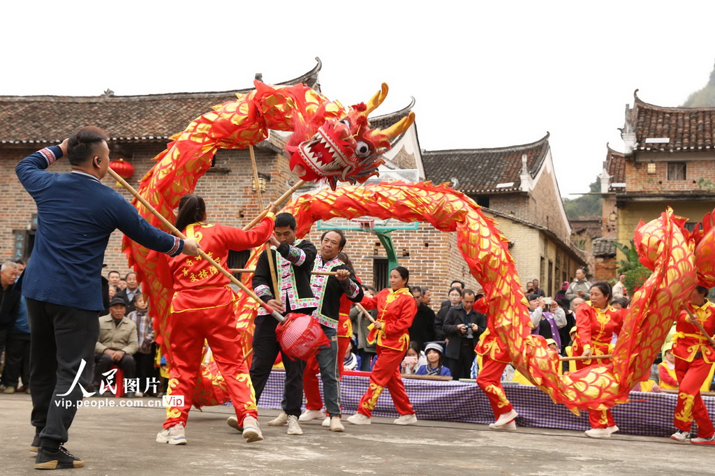 广西富川:瑶胞欢度佳节【2】