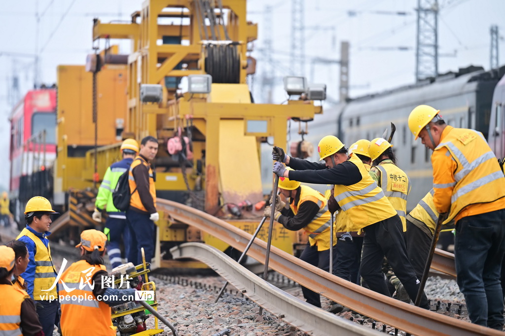 河南南阳：焦柳铁路换轨【2】