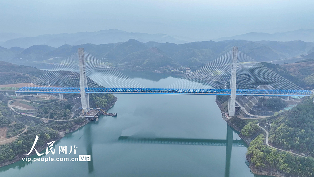 湖北十堰：西十高铁启动联调联试【3】