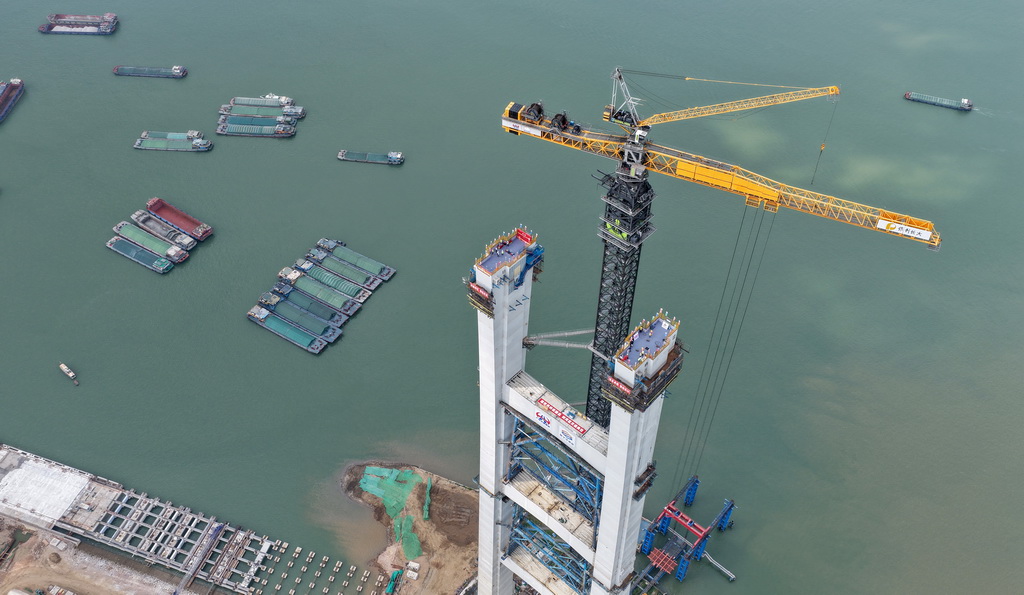 这是3月26日拍摄的狮子洋大桥东主塔（无人机照片）。