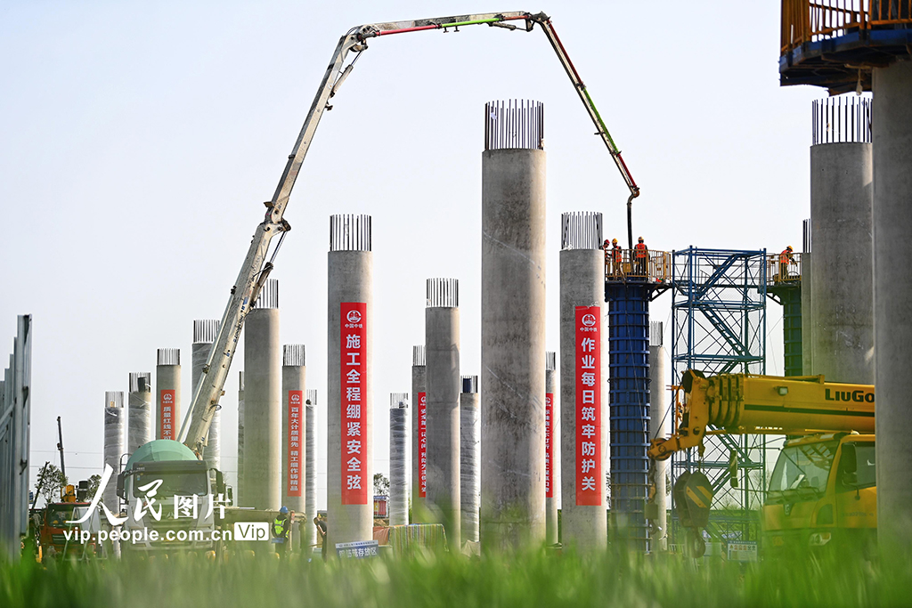湖北襄阳:襄新高速公路建设正酣【4】