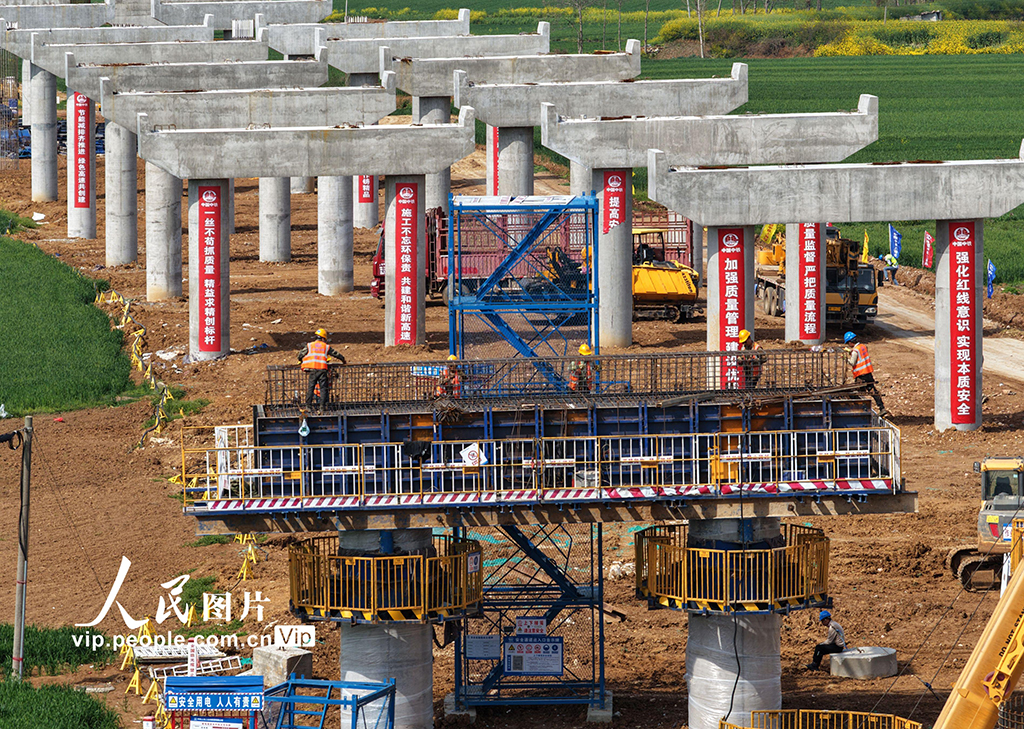 湖北襄阳:襄新高速公路建设正酣【2】