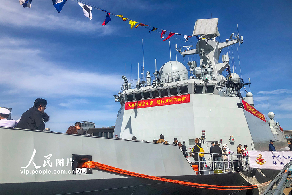 山東青島：北部戰區海軍艦艇開放活動舉行【2】