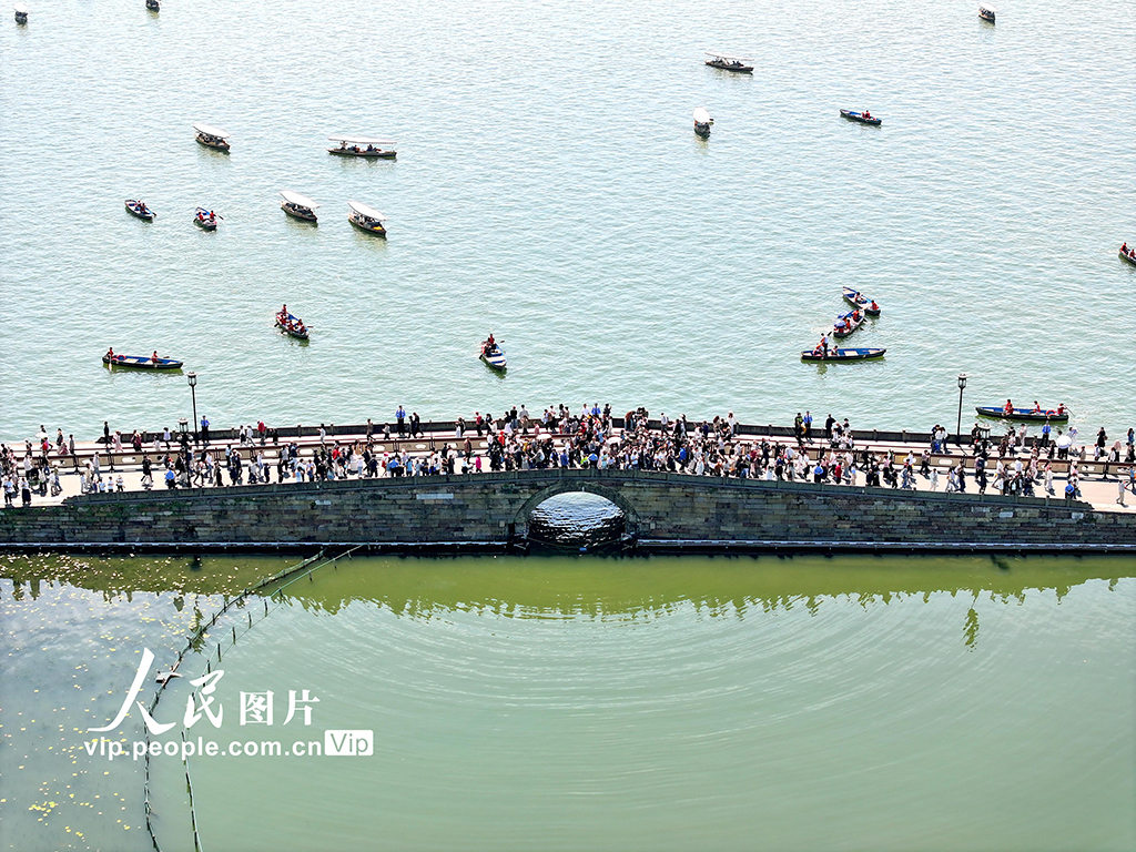 杭州西湖风景区人气旺【2】