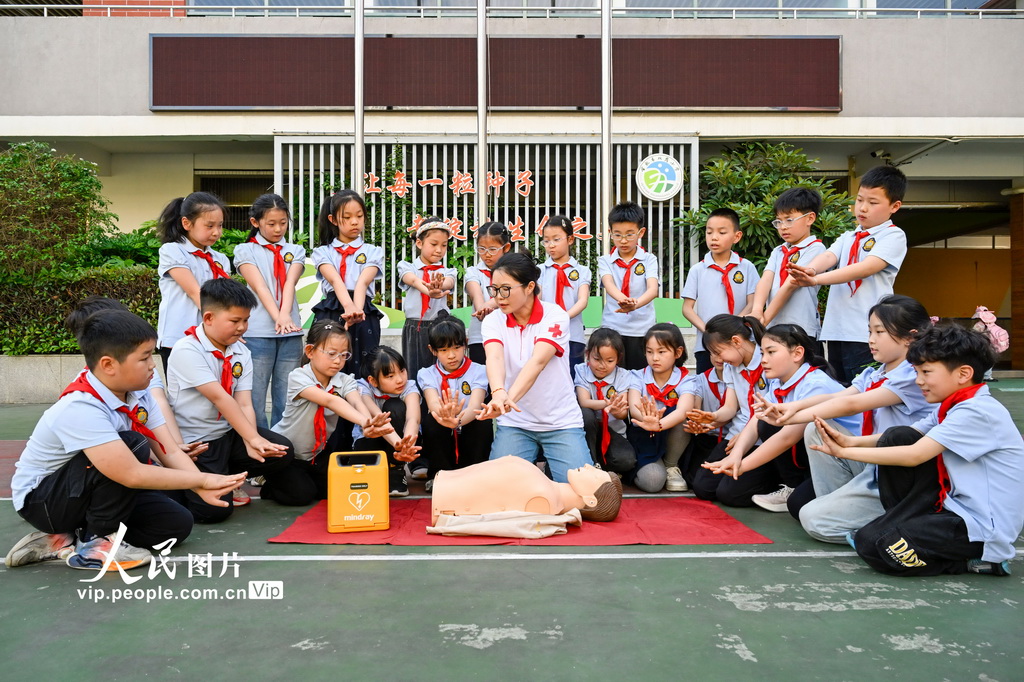 安徽合肥：小学生学习急救技能