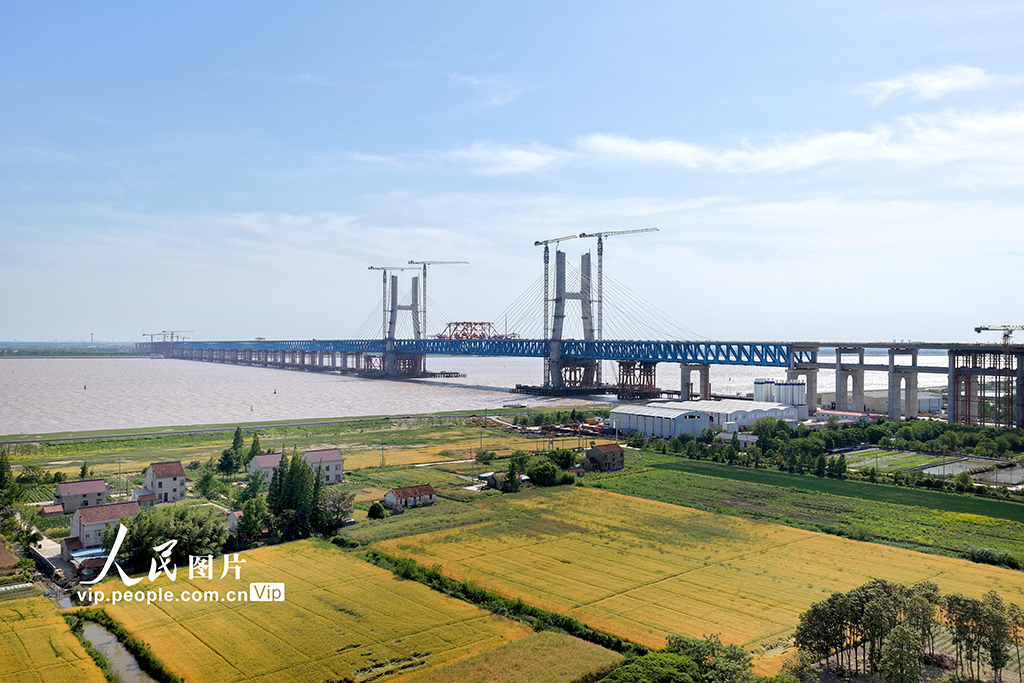 江苏启东：崇启公铁长江大桥建设正酣【4】