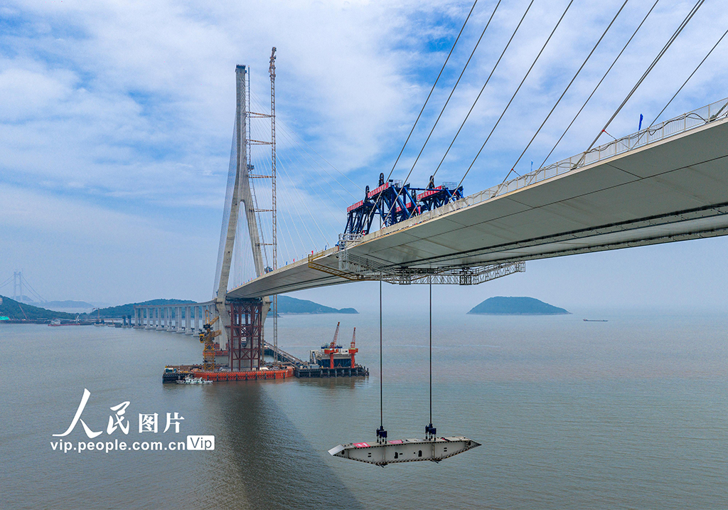 浙江舟山：青龙门特大桥主桥顺利合龙【2】