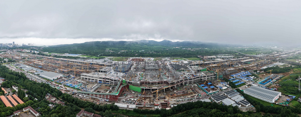 7月20日拍摄的南京北站建设现场（无人机照片）。