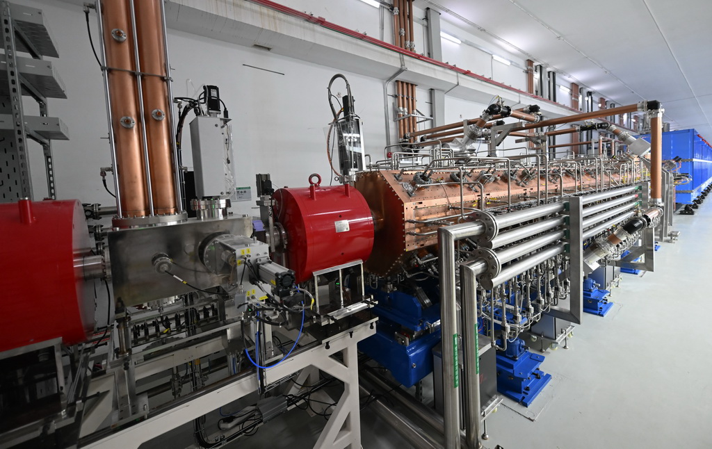 這是7月20日拍攝的強流重離子加速器裝置的射頻四極場加速器。