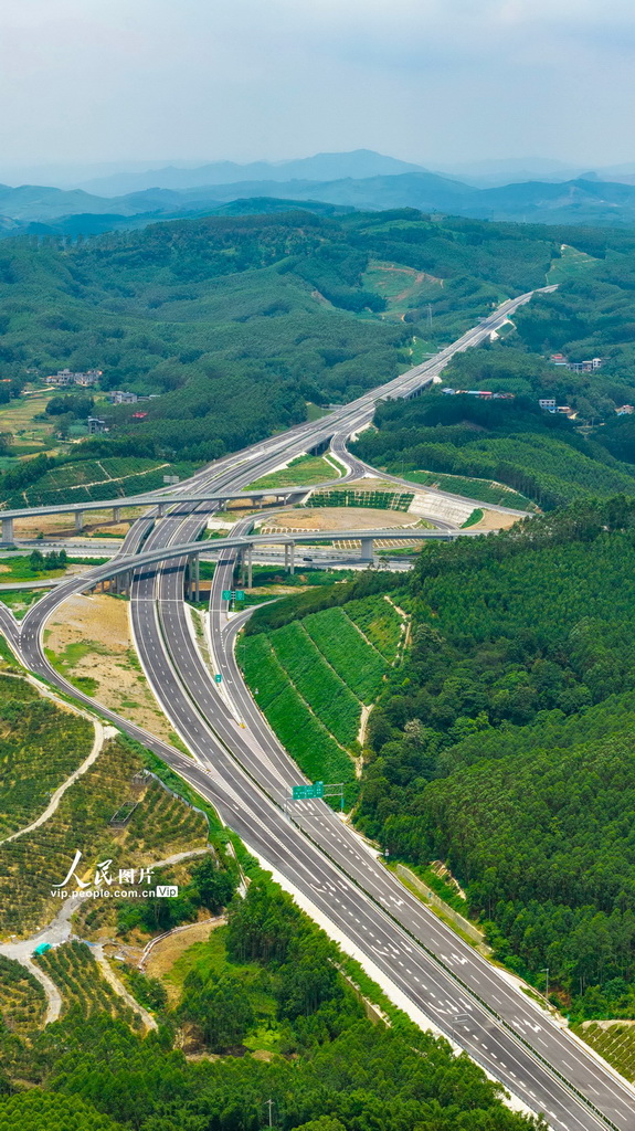 广西：皇柳高速公路建成通车【2】