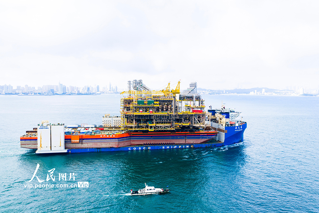 山东青岛：卡塔尔NFPS项目大型海工组块顺利启航【2】