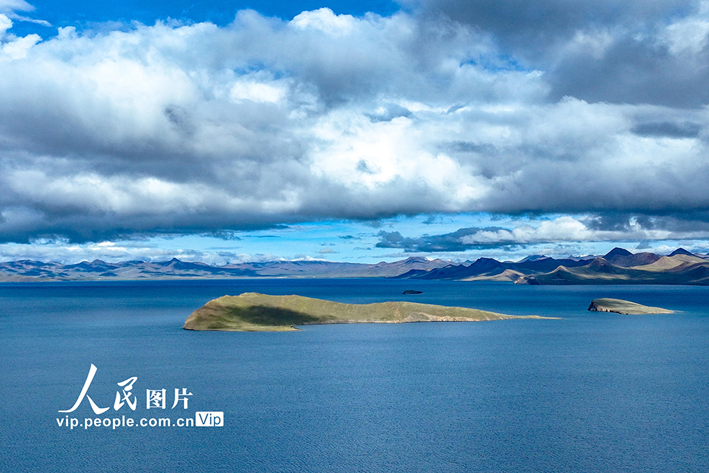 西藏山南：普莫雍错风景壮美