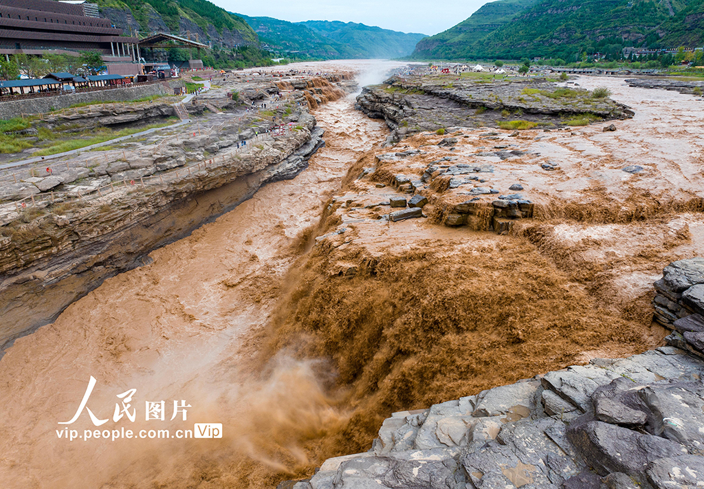 山西吉县：黄河壶口瀑布水量增大【7】