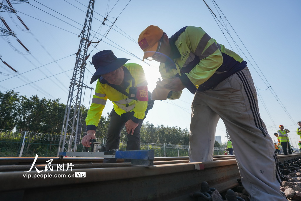 河南郑州：京广铁路二阶段集中修全面启动【6】