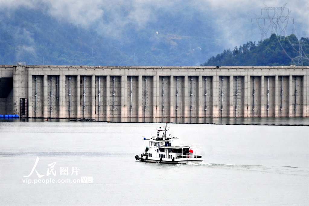 湖北宜昌：海事巡航守护三峡安澜【3】