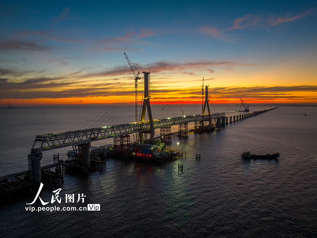 浙江宁波：世界最长跨海铁路桥南航道桥合龙【4】
