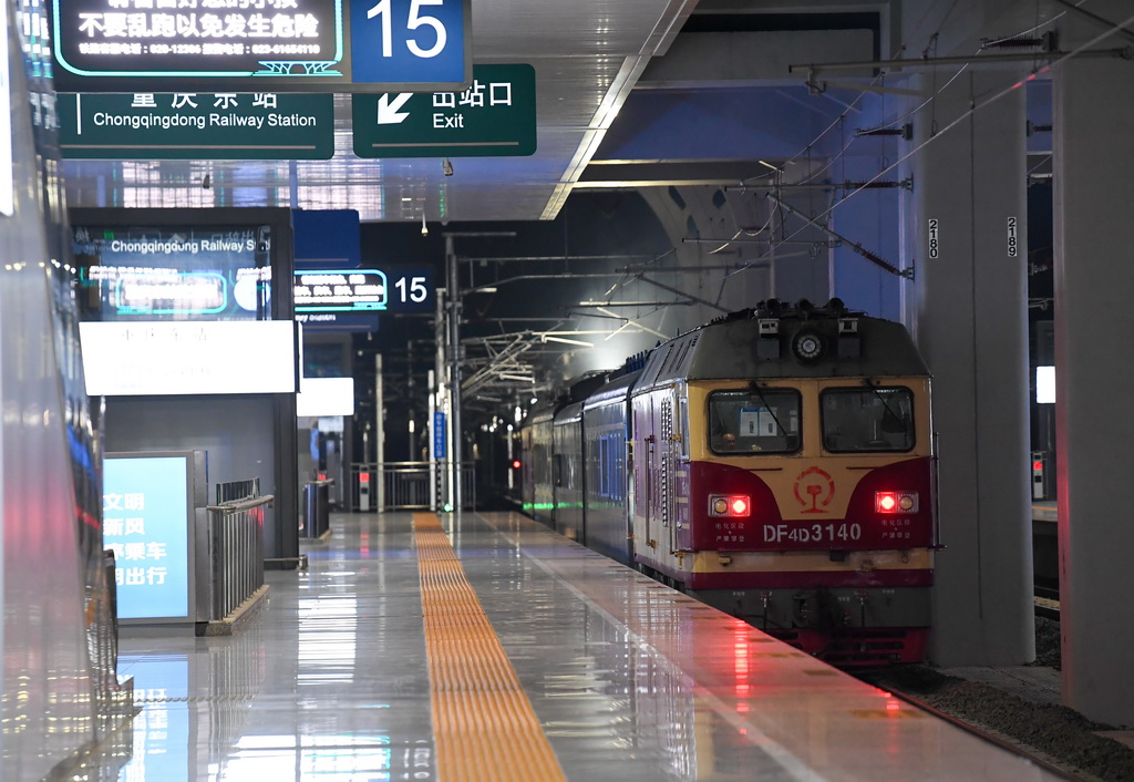 10月20日在重慶東站拍攝的檢測車。