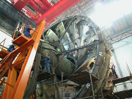 哈电集团推进大型混流式水轮发电机组国产化