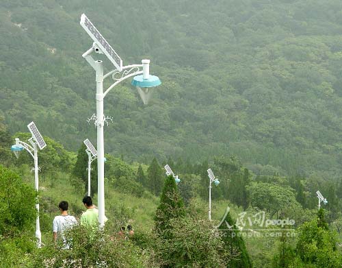 网络大赛摄影作品:相山公园装上太阳能路灯