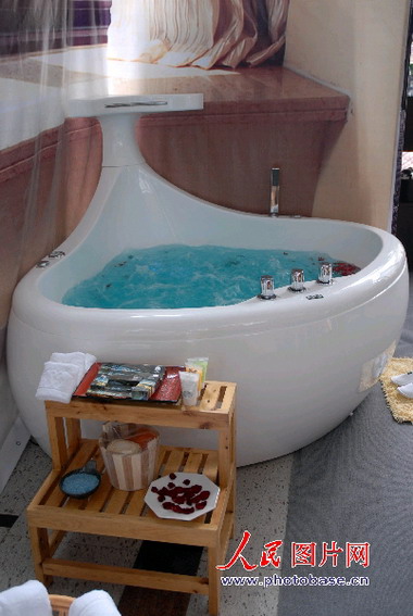 国际顶级用品--半岛酒店豪华浴缸