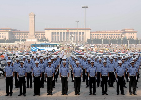 组图:北京开展警务督察迎奥运活动